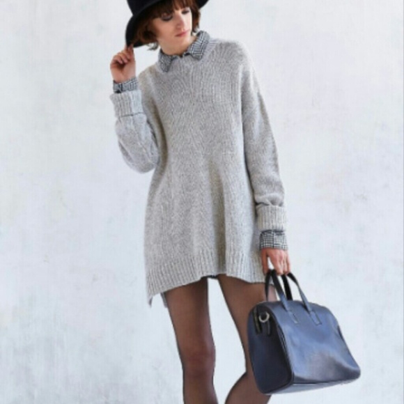 URBAN OUTFITTERS SWEATER TOP/DRESS