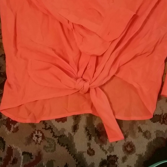 *NWT* - Picture 4 of 4