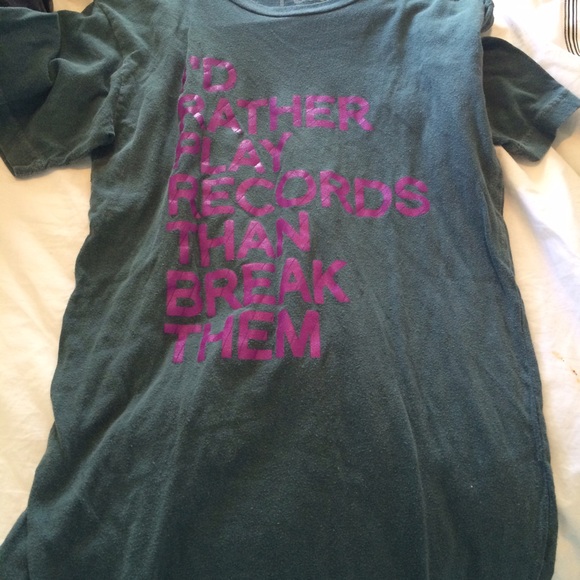 Tee shirt
