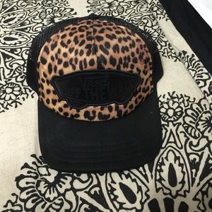 Vans cheetah hat