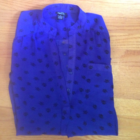 Blue Skull Top