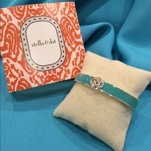 ⭐️SUMMER SALE⭐️ Stella And Dot Lindsay bangle