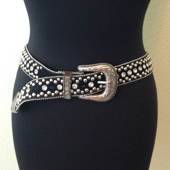 Accessories - 🔻 REDUCED Rhinestone Belt