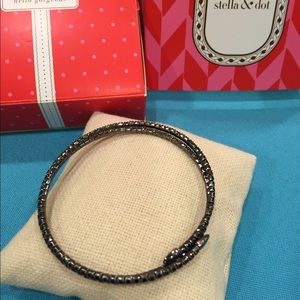 Stella And Dot radiance coil bracelet