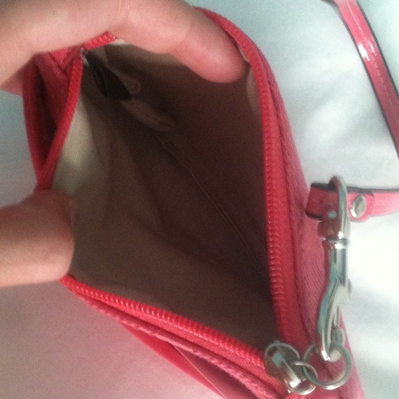 Brand New With Tags Pink Coach Wristlet - Picture 3 of 3