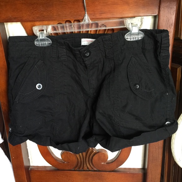 🎉 Black shorts
