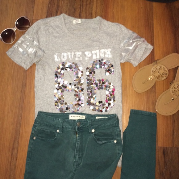 VS PINK T-SHIRT WITH SEQUINS!!
