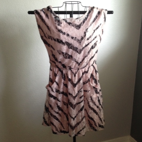 Pink and Black Lace Dress w/POCKETS