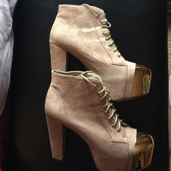 Ankle boots with thick heels - Picture 2 of 4