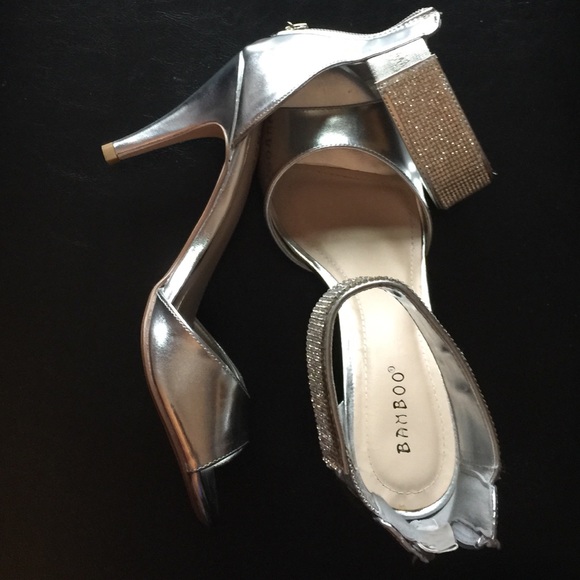 Heels 👠⚡️ - Picture 2 of 3