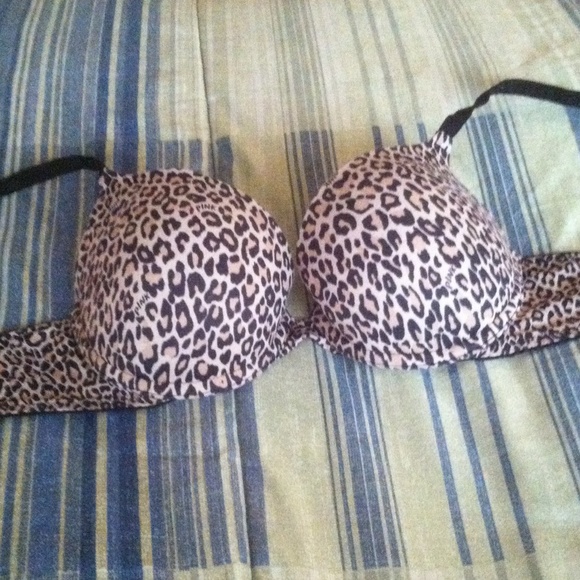 VS PINK cheetah bra.