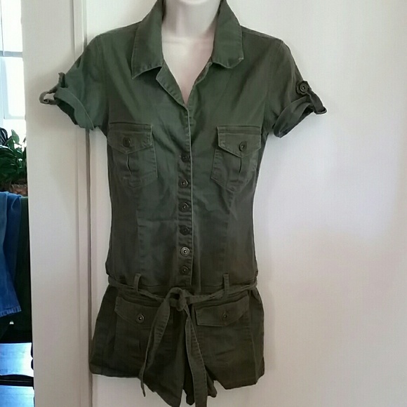 Hot Kiss army green romper