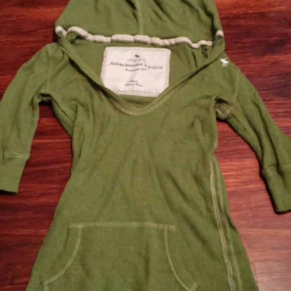 Green hooded shirt front pocket
