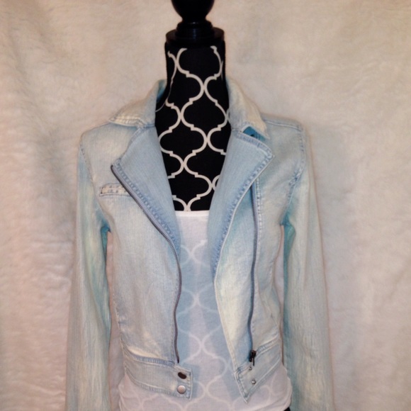 Denim jacket - Picture 2 of 3