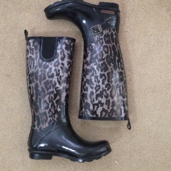 Cheetah print black/brown/white rain boots
