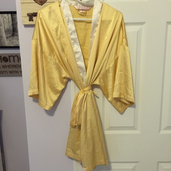 Victoria's Secret Tops - Victoria's Secret satin robe