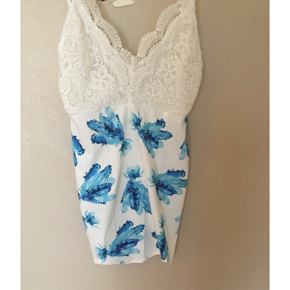 White Bodycon Dress. NEW - Picture 2 of 3