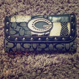 Guess wallet
