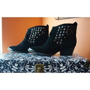 🎊Chinese laundry spy booties!🎊