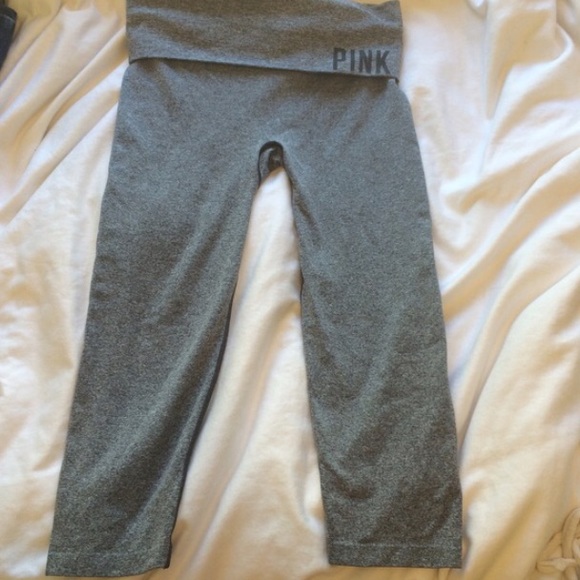 Cropped grey leggings from pink