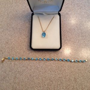 Necklace and bracelet set