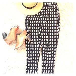 🎀TRADED🎀 Black and White F21 Ankle Pants
