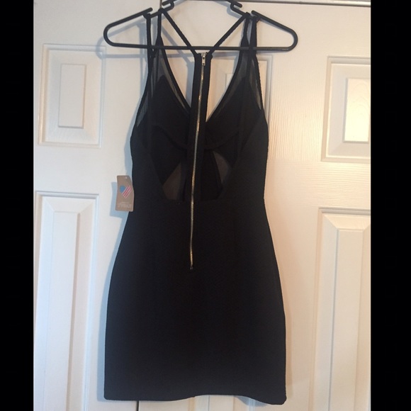 American Threads Dress - Picture 2 of 4