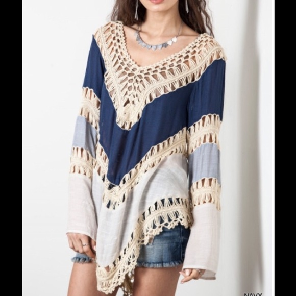 SALE๐Boho Crochet Top - Picture 2 of 2
