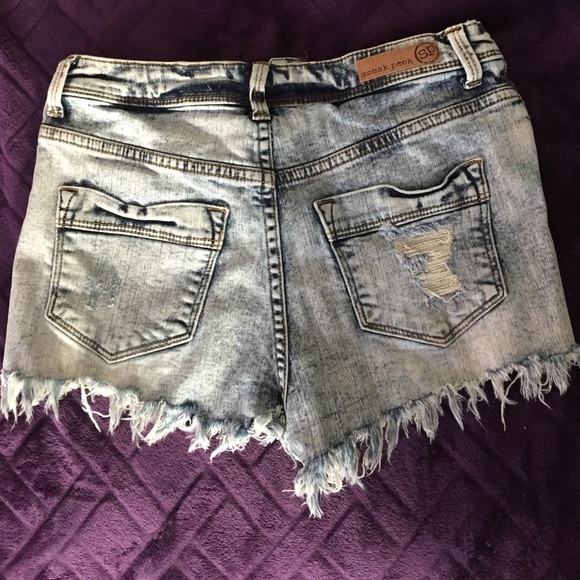 high waisted shorts - Picture 2 of 3