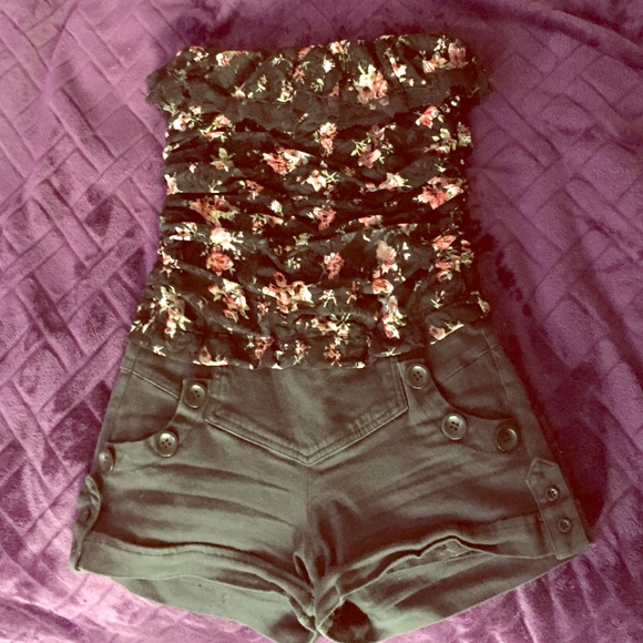 Floral romper - Picture 1 of 2