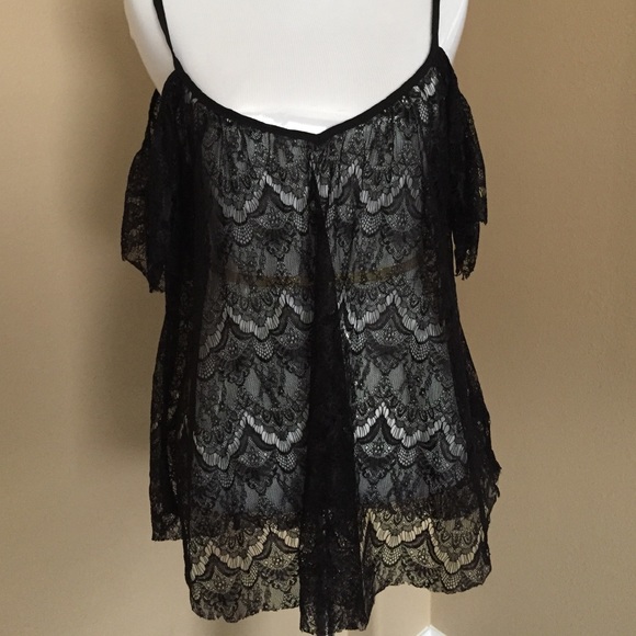 SOLD!!!!!+ Lace black top