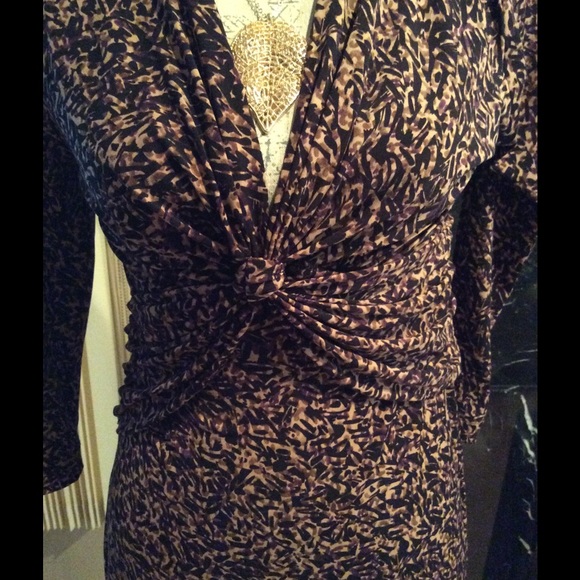 Connected- V Neck, Rushing From Bust To Waist Sz-6 - Picture 4 of 4