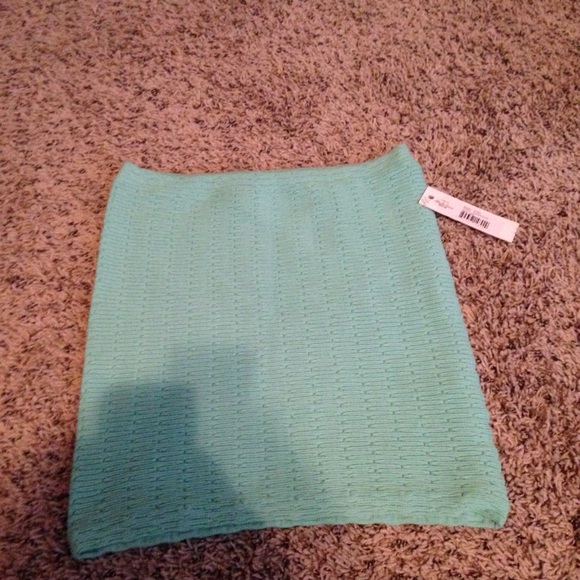 Pepermint colored skirt