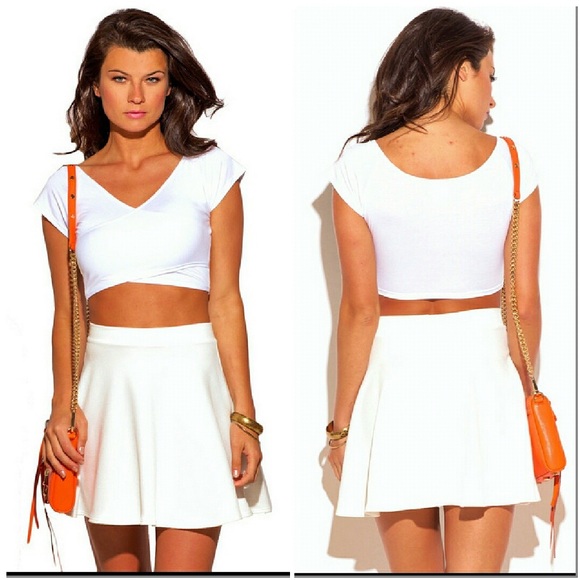Tops - Criss Cross V Neck Crop Top #400-M