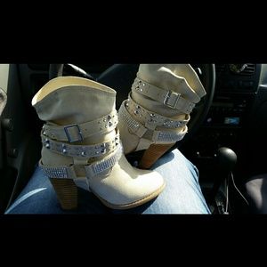 Creme color boots with bling