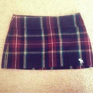 A&f plaid skirt