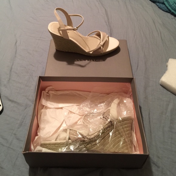 White wedges