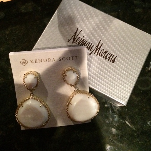 Kendra Scott Penny Mother-of-Pearl TRADED