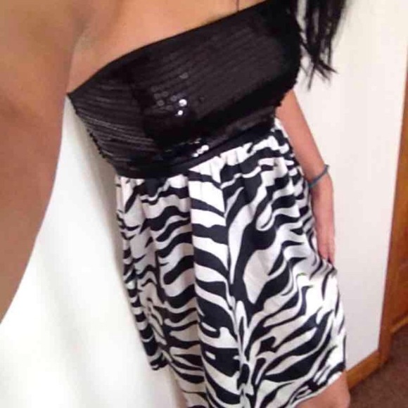 Guess zebra dress w/ sequins
