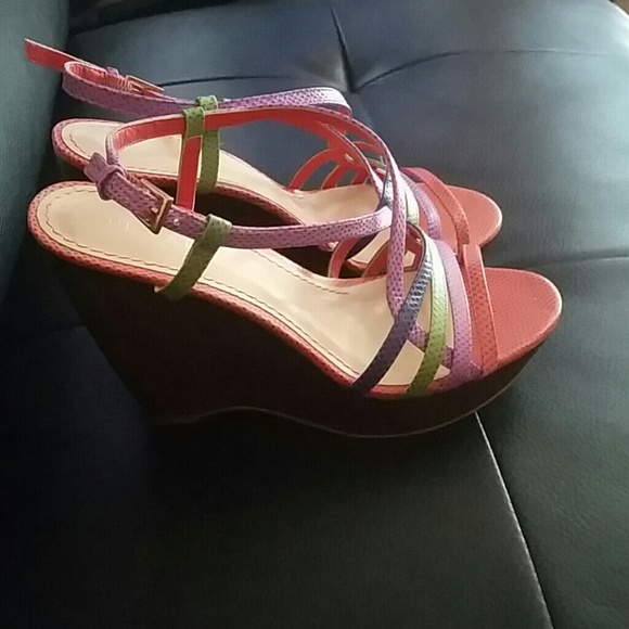 Shoes - Picture 2 of 3