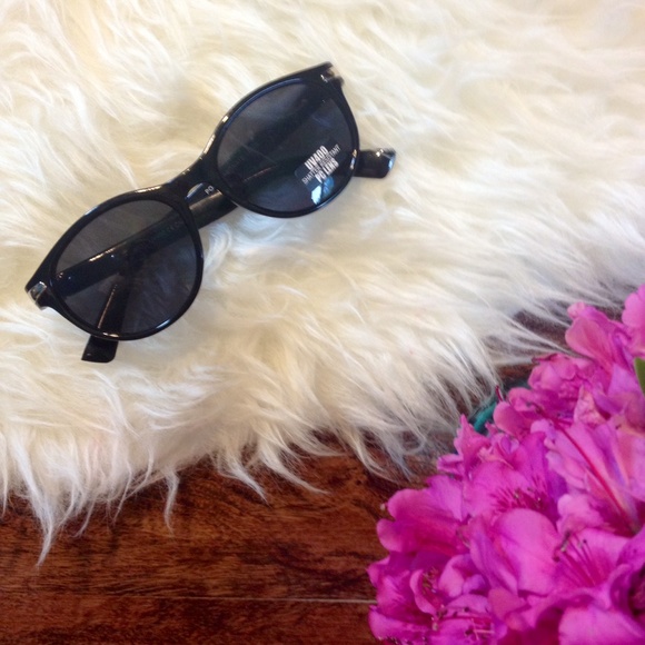 Black Silver Accented Cat Eye Sunnies
