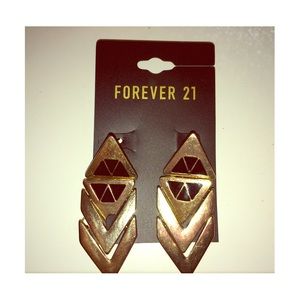 Sold🚫🚫Gold and black triangle earrings (BUNDLED)