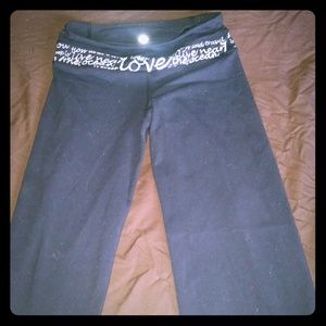 Lululemon black crops size 2