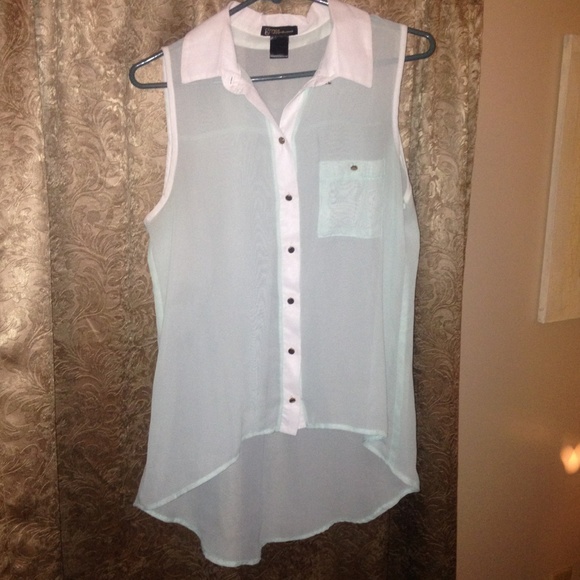Sheer mint green size medium sleeveless blouse