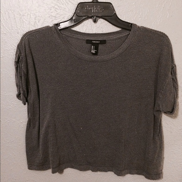 gray crop top
