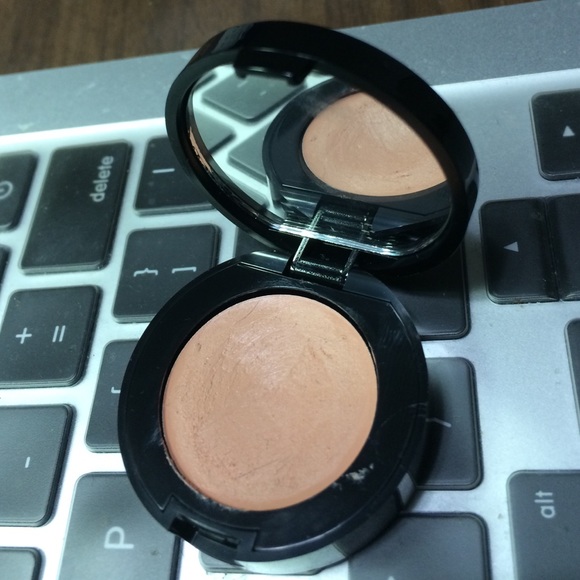 BOBBI BROWN corrector