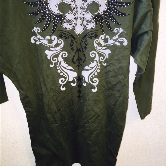 Tee - Picture 2 of 3