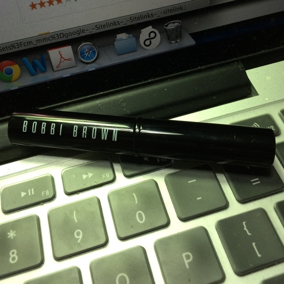 BOBBI BROWN touch up stick