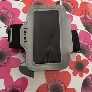 iPhone 5 arm band || bundled $5