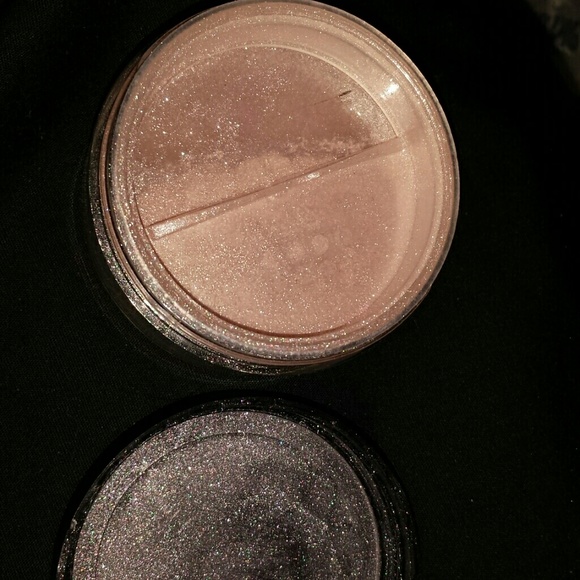 Mineral Powder - Picture 3 of 3